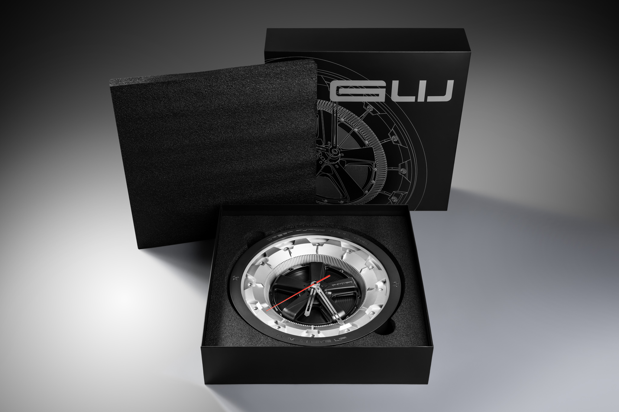 GuntherWerks_GW9_Wall_Clock-2a.JPG