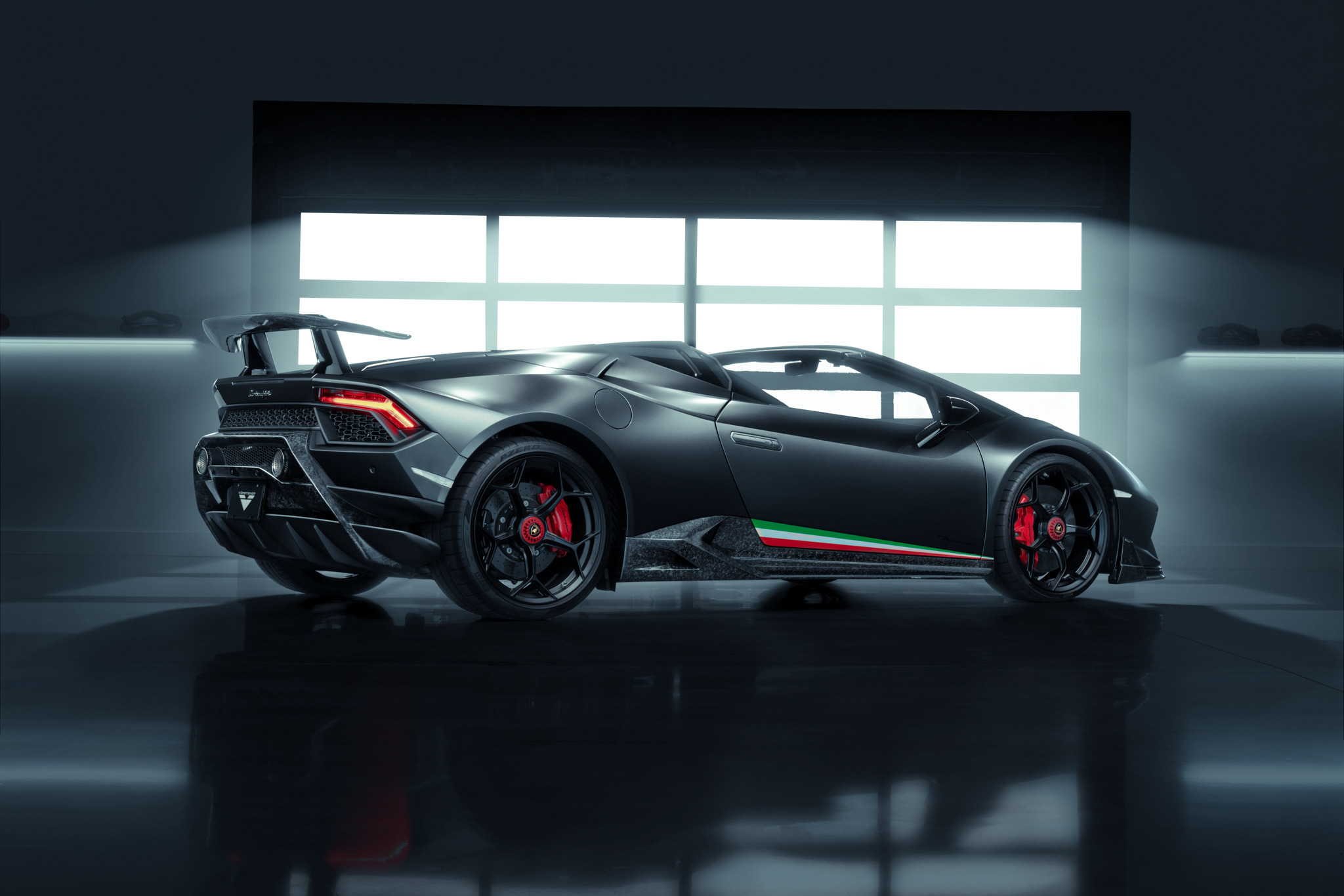 Lamborghini_Huracan_Performante_Spyder_Vorsteiner-2.JPG